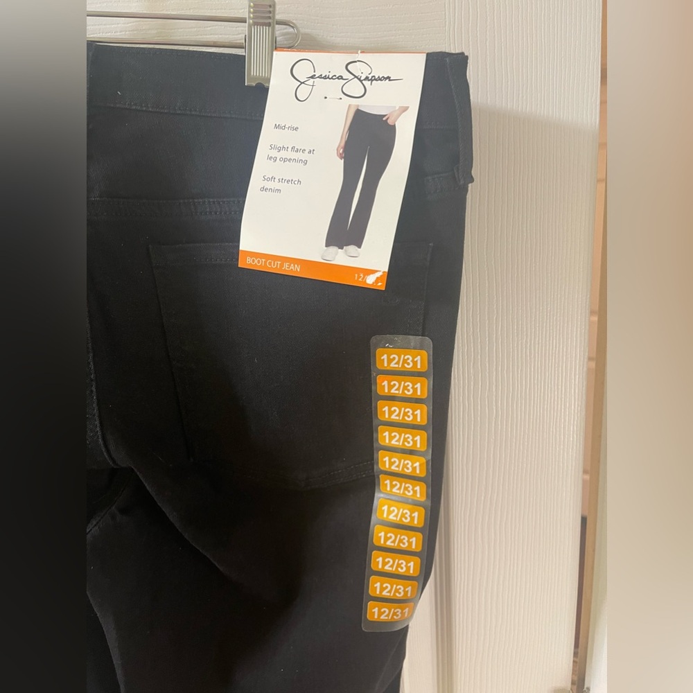 NWT Jessica Simpson Black Mid-Rise Slight Flare stretch denim boot cut 12/31